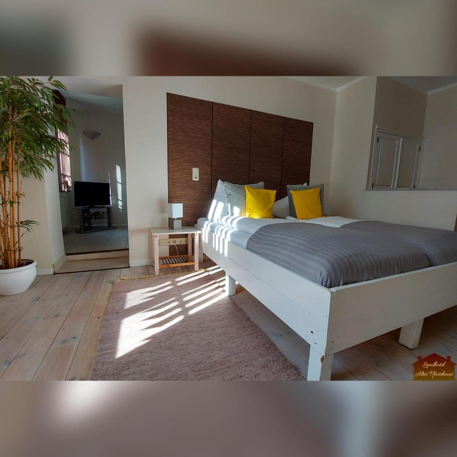 Hotelpension Pfarrhaus Alt Schwerin Kültér fotó